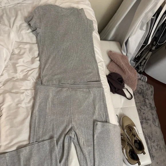 Aritzia Soft Grey Lounge Set - Short Sleeve Top & Drawstring Pants - Picture 2 of 2